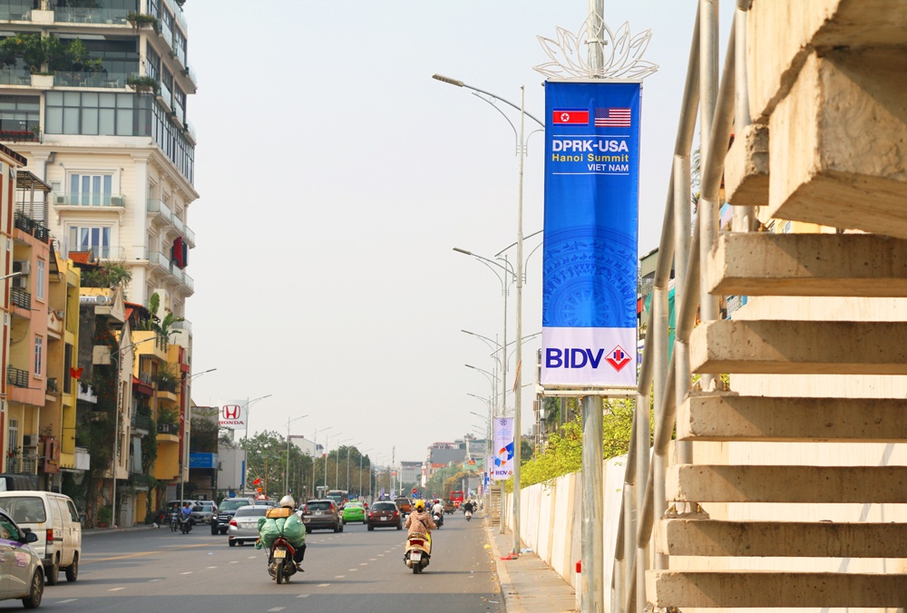 ha noi diem den hoa binh chao don hoi nghi thuong dinh my trieu