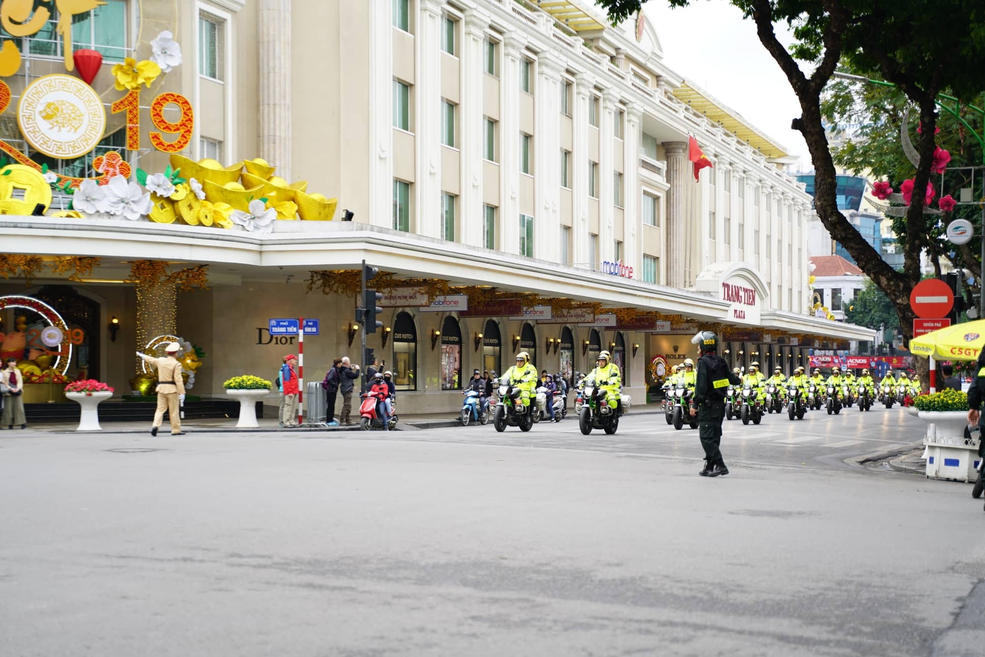 toan canh hang tram canh sat co dong ra quan bao ve hoi nghi thuong dinh my trieu