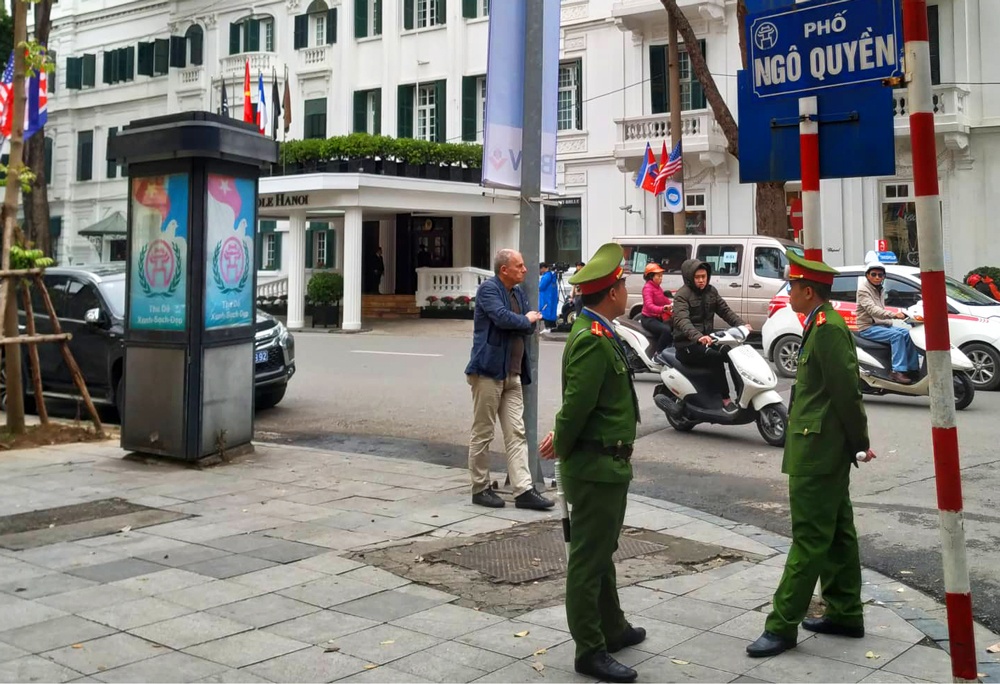 an ninh tai khach san jw marriott va metropole o ha noi truoc gio g