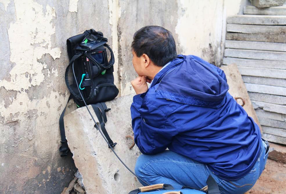 phong vien quoc te doi mua chen chan dua tin hoi nghi thuong dinh my trieu