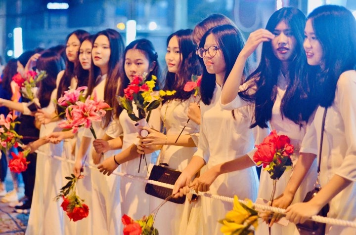 Tổng thống Donald Trump đã đến Hà Nội dự Hội nghị thượng đỉnh Mỹ Triều tong thong donald trump da den ha noi du hoi nghi thuong dinh my trieu