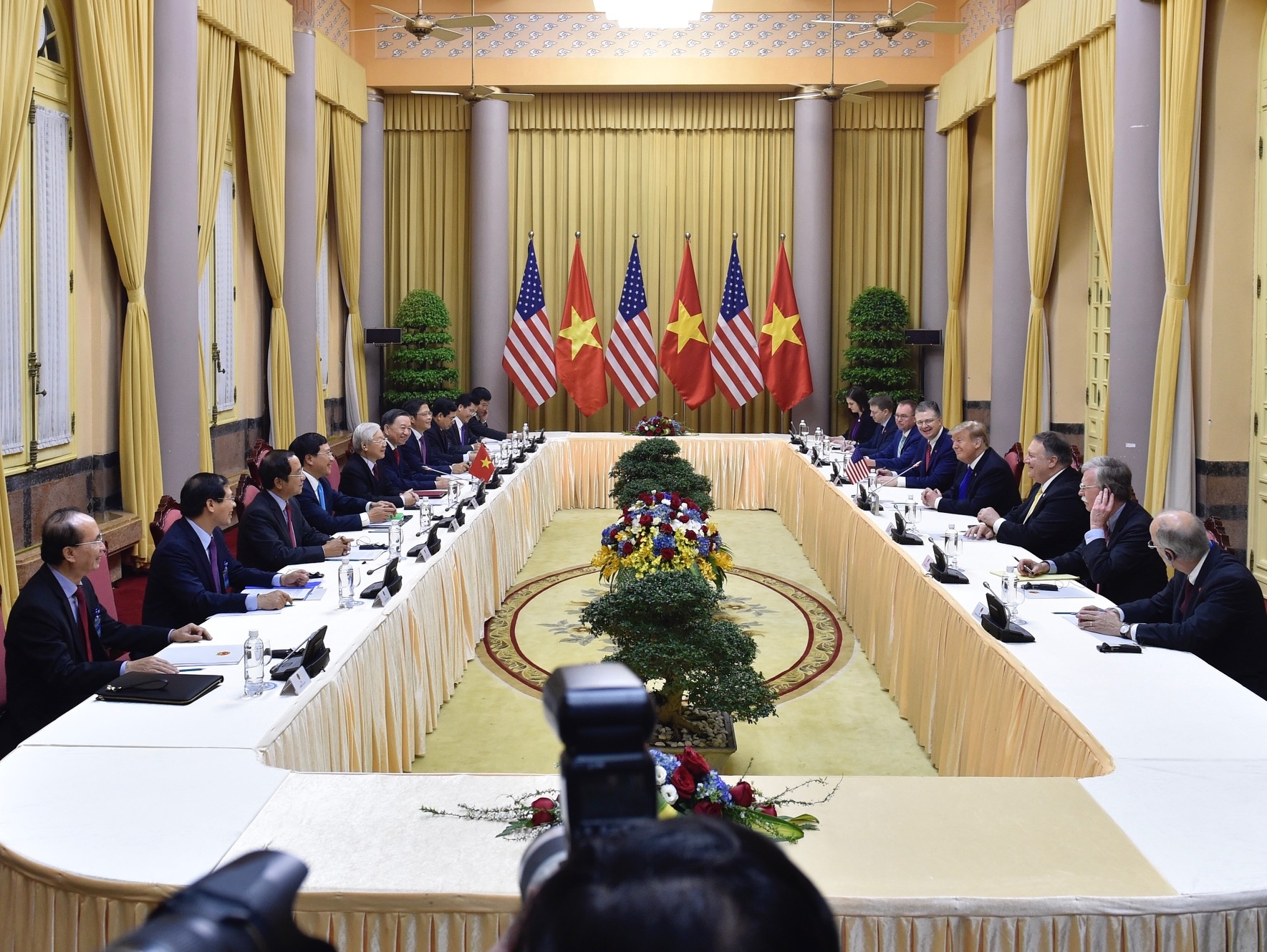 tong bi thu chu tich nuoc nguyen phu trong hoi dam voi tong thong my donald trump tai phu chu tich