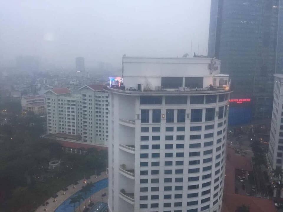 muon kieu tac nghiep cua phong vien o hoi nghi thuong dinh my trieu dung truong quay tren ca noc nha