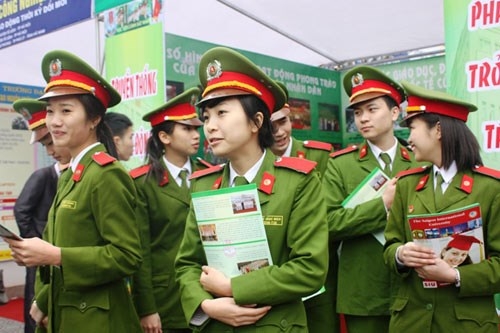 chi tieu nam 2018 va diem chuan 3 nam gan nhat cua hoc vien canh sat nhan dan