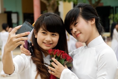Đề thi thử THPT quốc gia 2018 môn Tiếng Anh lần 2 THPT chuyên Hưng Yên de thi thu thpt quoc gia 2018 mon tieng anh lan 2 thpt chuyen hung yen