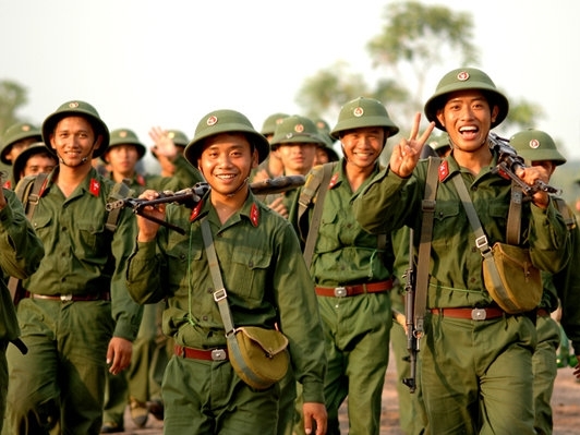 chi tieu 2018 va diem chuan 3 nam gan nhat truong si quan chinh tri