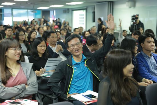 gan 1000 hoc sinh du ngay hoi trai nghiem cac nganh kinh doanh tai dai hoc rmit