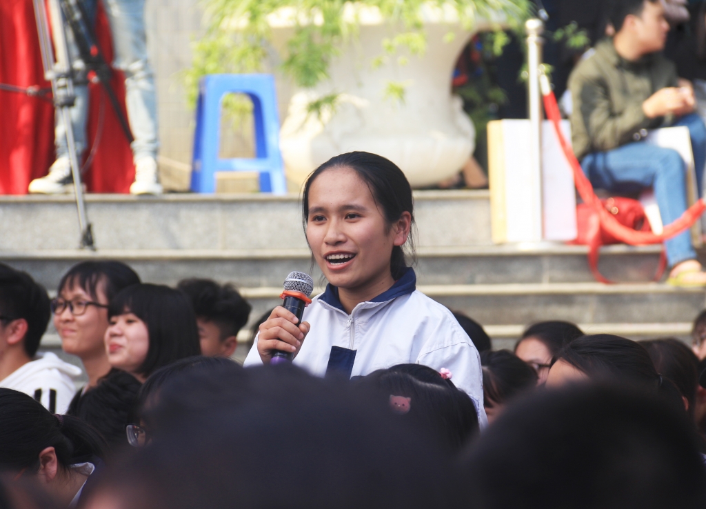 hoc nganh quan tri kinh doanh co nen khoi nghiep khi con la sinh vien