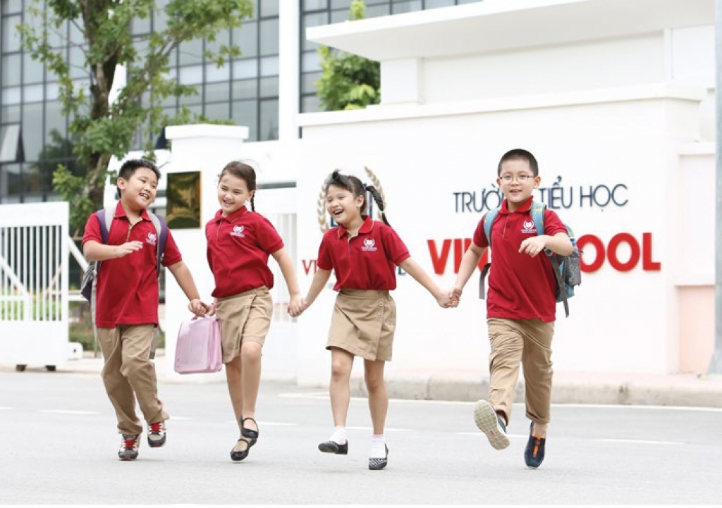 chi tiet chi tieu tuyen sinh lop 1 hoc phi truong tieu hoc tu thuc ha noi