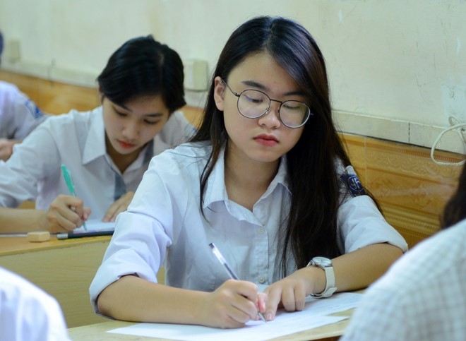 100 cau hoi de minh hoa kiem tra nang luc dh luat tphcm nam 2018