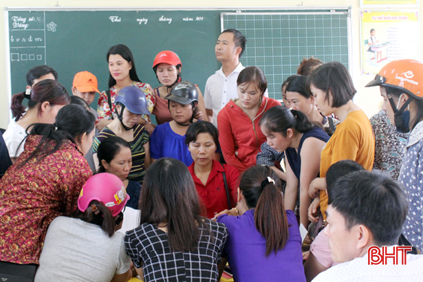 so luong hoc sinh dau cap tang tp ha tinh lo thieu giao vien dung lop