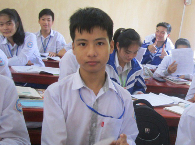 chuyen co tich ve tinh ban dep day cam dong cua hoc tro xu thanh