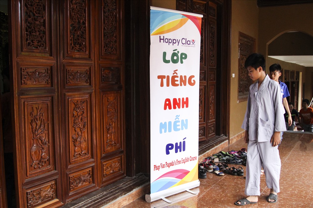 lop hoc tieng anh mien phi noi cua phat giua long thu do