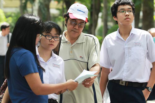thi lop 10 de phong su co ve de thi