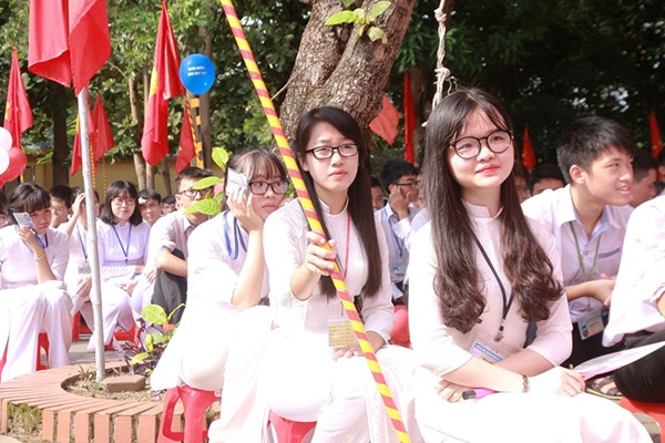 truong thpt chuyen phan boi chau cong bo diem thi vao lop 10 nam 2018
