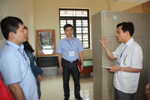 tem niem phong bai thi co it nhat chu ky cua 3 can bo