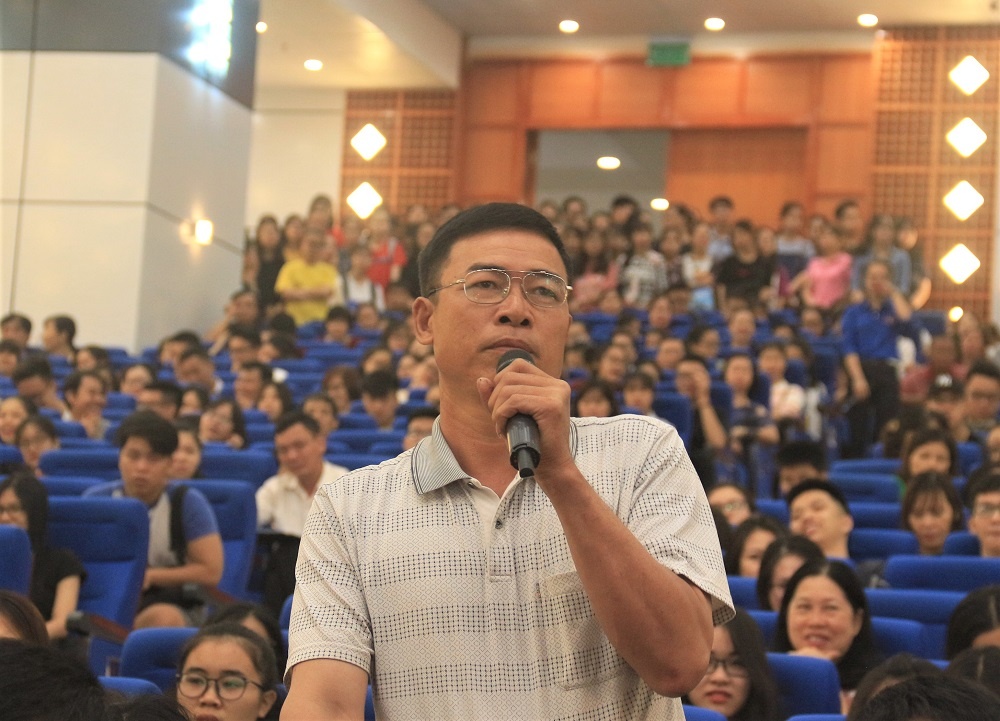 dh kinh te quoc dan mach thi sinh pho diem de trung tuyen nam 2018
