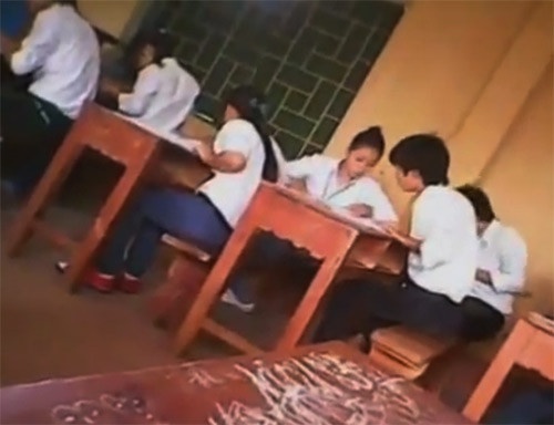 nhung be boi gian lan thi cu chan dong nen giao duc hien dai viet nam