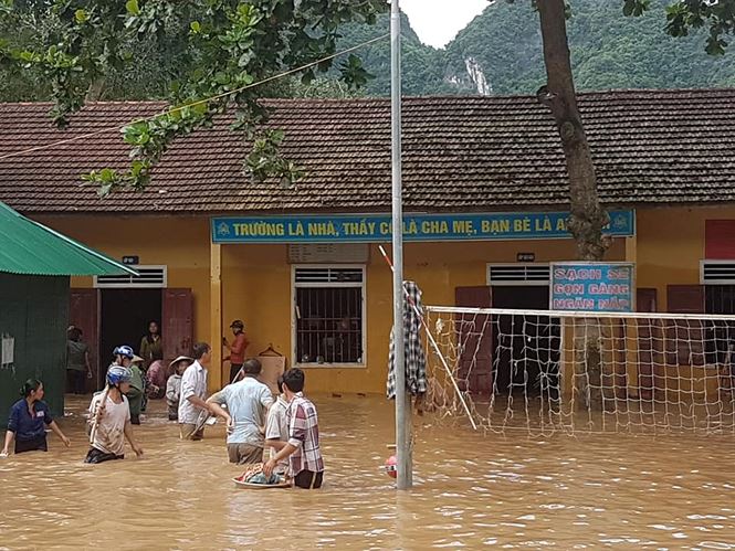 sau mua lu thay tro mien nui nghe an lo au ngay den lop