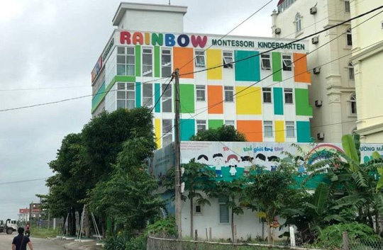 vu co giao mam non de ca lop danh hoi dong tre dinh chi day 3 giao vien