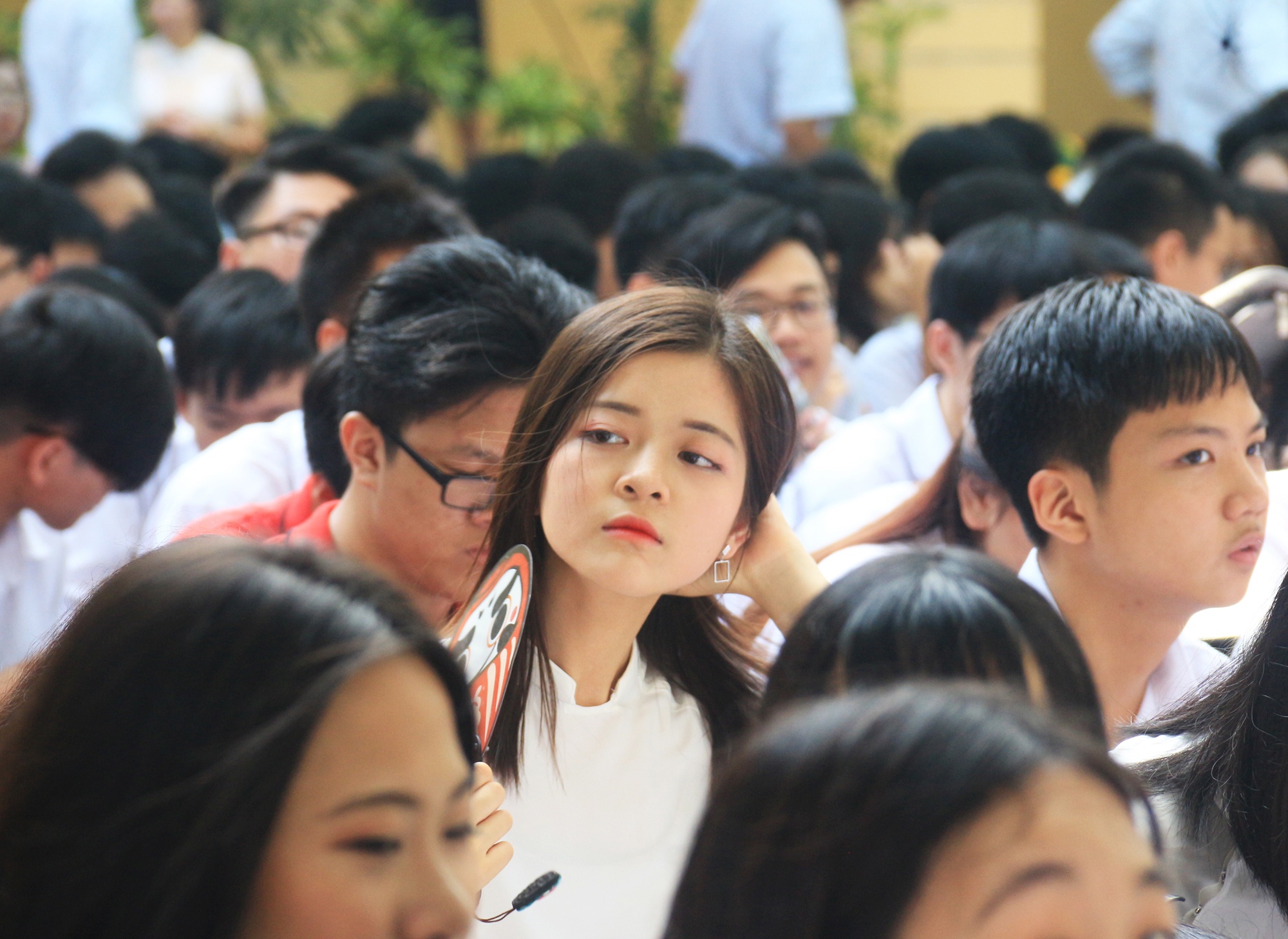 nu sinh thpt viet duc dep trong veo thuot tha trong le khai giang nam hoc moi