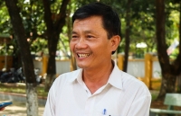 hieu truong truong mam non bi bat vi cho hoc sinh an gao moc
