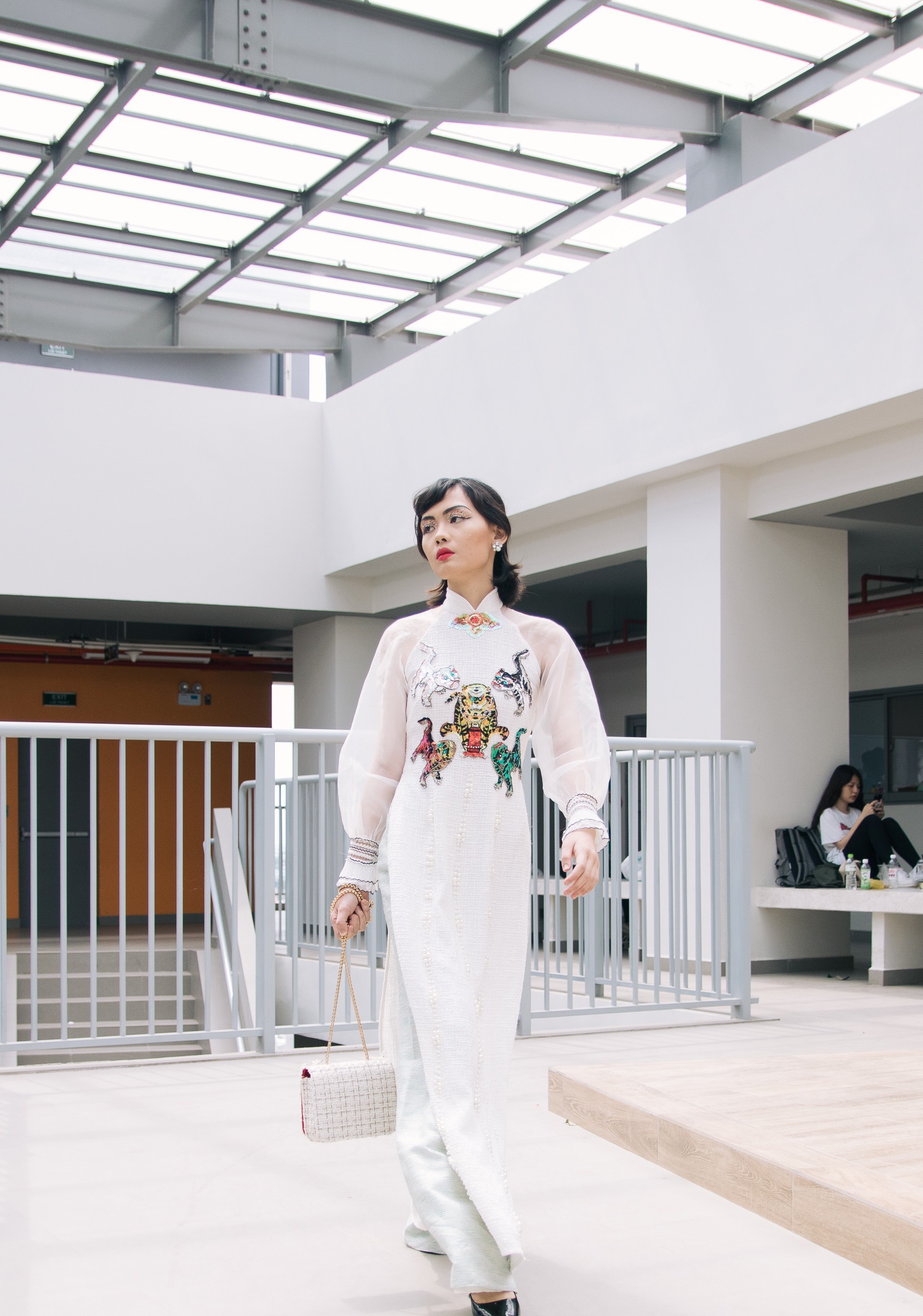 Khó rời mắt với đồ án áo dài cực 'chất' của sinh viên năm 2 ĐH Văn Lang kho roi mat voi do an ao dai cuc chat cua sinh vien nam 2 dh van lang