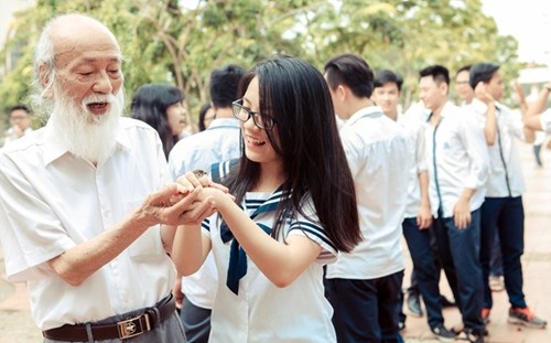 thay van nhu cuong duoi goc nhin cua giao su nguyen lan dung