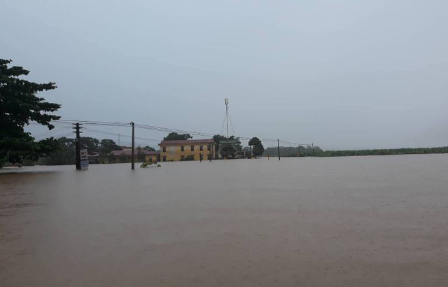 hoa binh 4 hoc sinh thuong vong trong 3 ngay mua lu