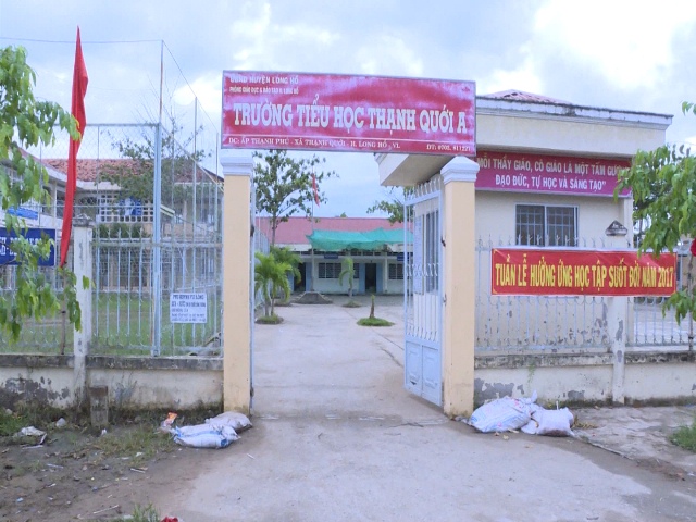 vinh long sap la phong truong hoc 9 hoc sinh nhap vien