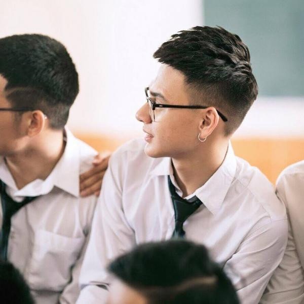 gia gai qua ngot nam sinh dh fpt phai dong facebook vi bi dan mang truy lung