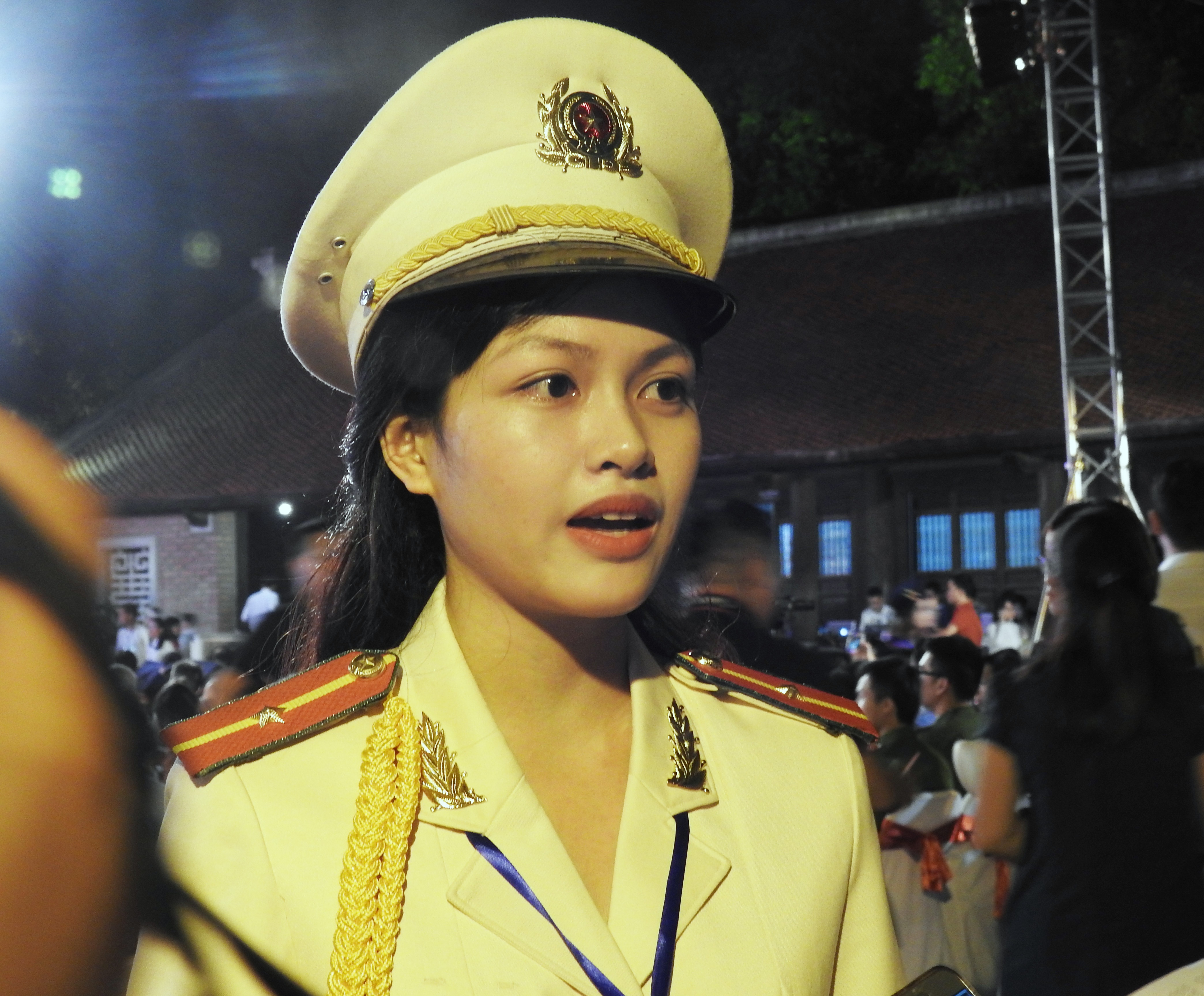 thu khoa kep hv canh sat tung bat khoc vi nho nha va huan luyen khac nghiet