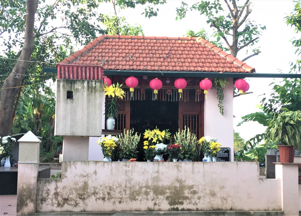 nhung nam mo vo danh duoi chan cau long bien