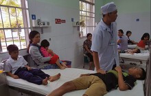 Lộ nguyên nhân khiến 500 học sinh bị ngộ độc sau khi uống sữa miễn phí