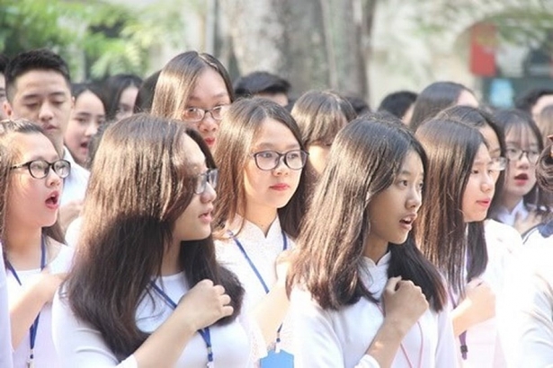 thi viet ve tam guong thay co giao tan tuy cong hien