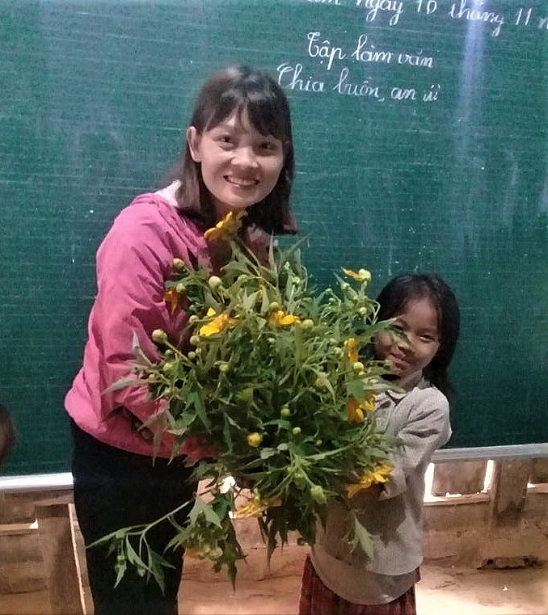 hoc sinh vung cao tang co giao hoa da quy hoa cai trong ngay 2011