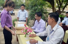 Chấm thi viên chức, được trả thù lao... 10.000 đồng