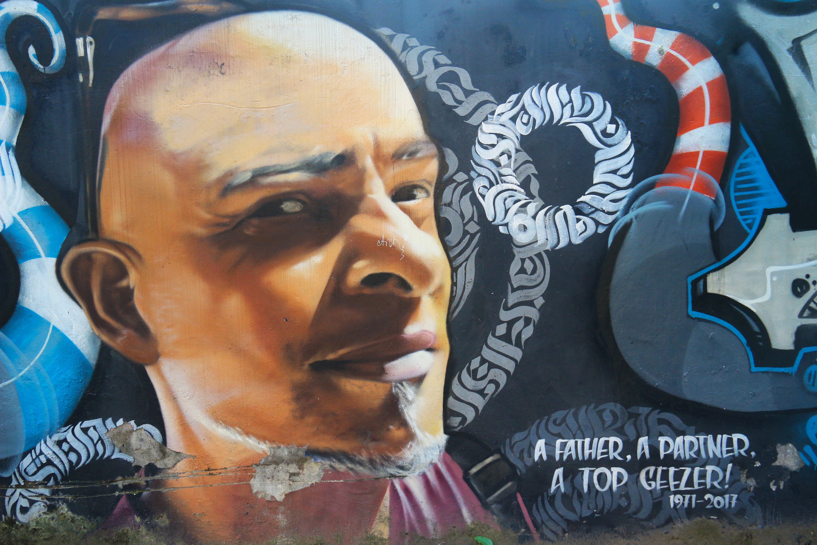 graffiti nghe thuat hay boi ban duong pho