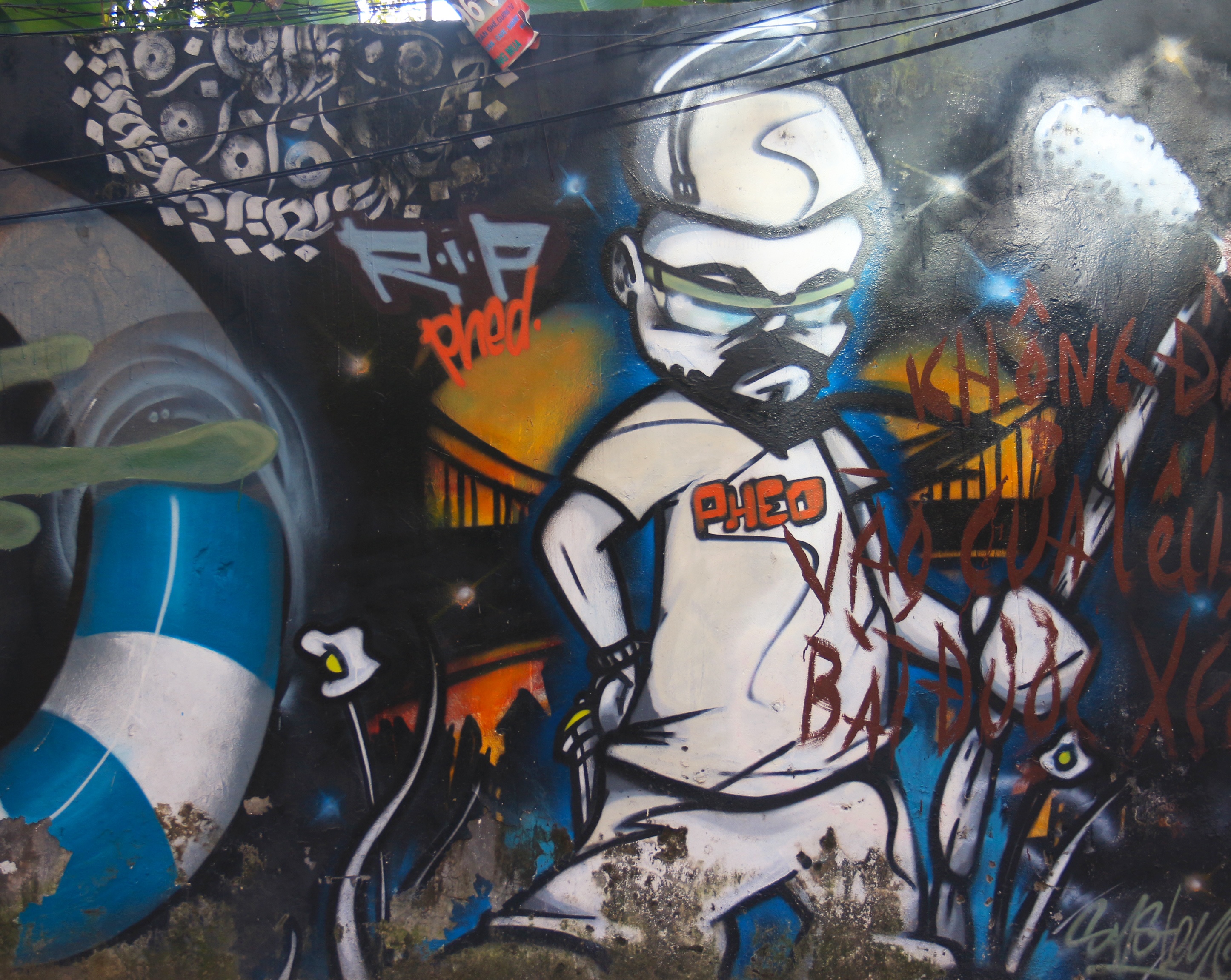 graffiti nghe thuat hay boi ban duong pho