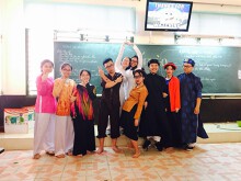 Học sinh Sài Gòn nấu cháo hành, 'hóa' Chí Phèo trong giờ học Văn