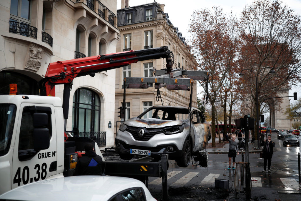 khai hoan mon tan hoang sau bieu tinh lon nhat thap nien o paris