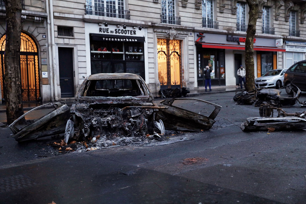 khai hoan mon tan hoang sau bieu tinh lon nhat thap nien o paris