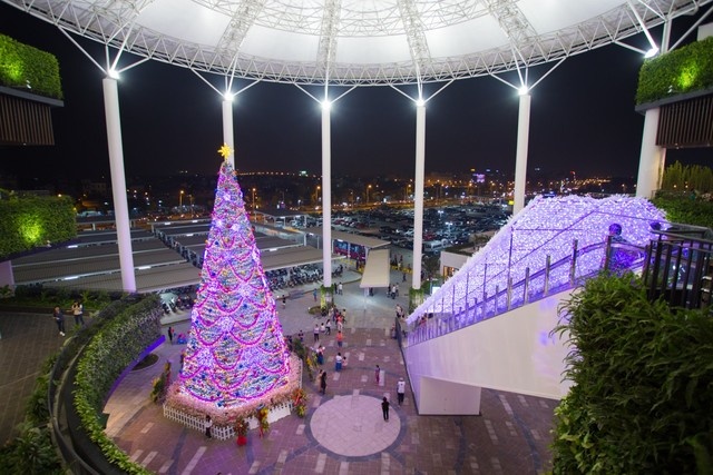 Top trung tâm thương mại ở Hà Nội trang trí Noel 2018 đẹp rực rỡ, thích hợp để 'sống ảo' top trung tam thuong mai o ha noi trang tri noel 2018 dep ruc ro thich hop de song ao