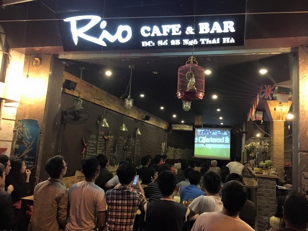 top quan ca phe bong da tai ha noi phuc vu xem chung ket aff cup viet nam malaysia