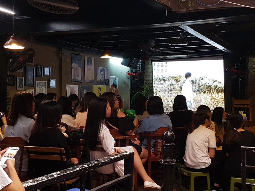 top quan ca phe bong da tai ha noi phuc vu xem chung ket aff cup viet nam malaysia