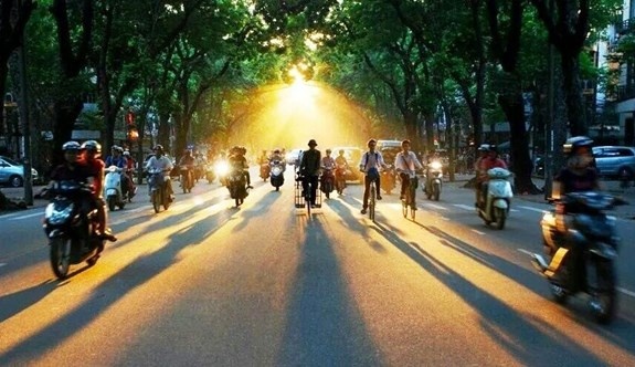 du bao thoi tiet hom nay 1712 mien bac hung nang mien trung mua rao