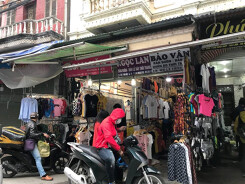 Tại sao ki ốt tại chợ Ninh Hiệp có giá gấp 3 biệt thự hạng sang?