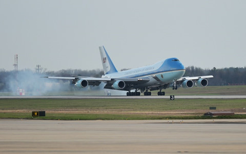 chi phi hang trieu usd cho moi chuyen cong du cua air force one