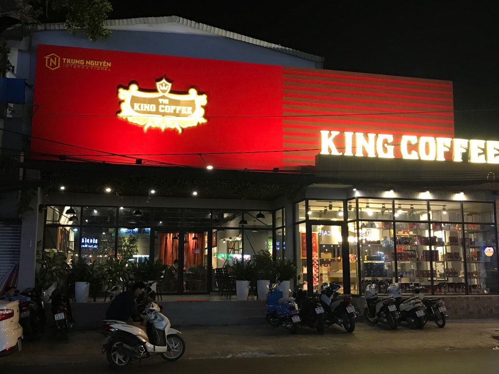 king coffee cua ba diep thao khac gi trung nguyen cua ong dang le nguyen vu