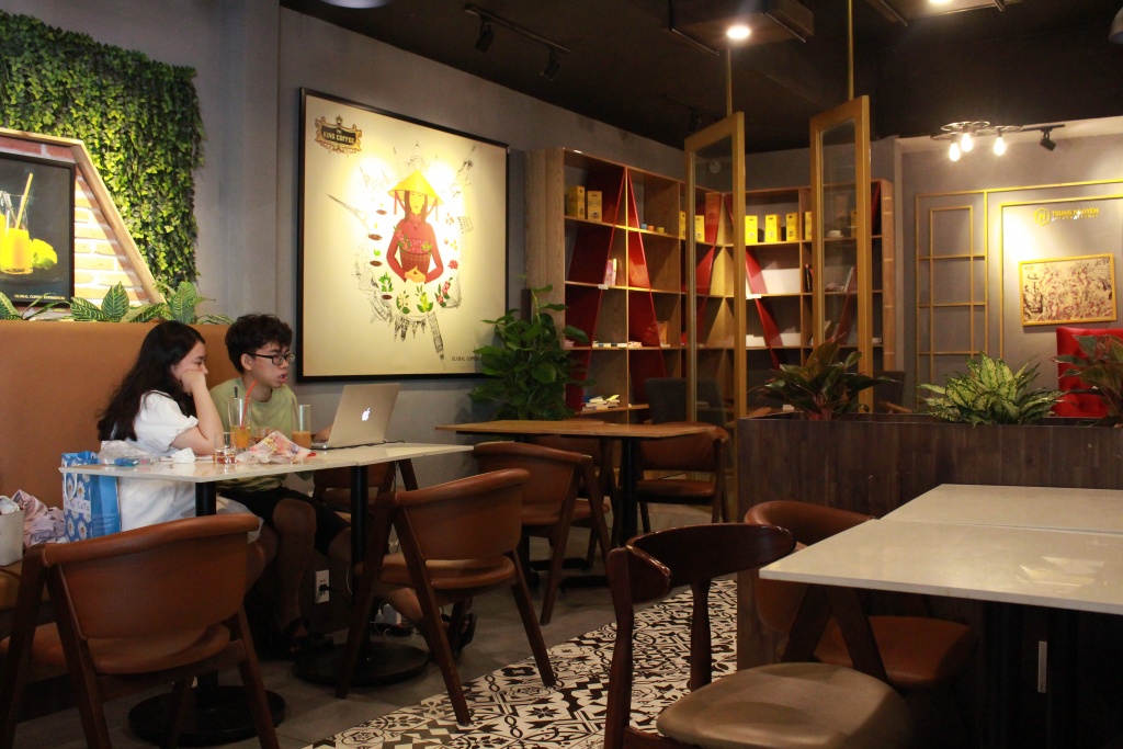 king coffee cua ba diep thao khac gi trung nguyen cua ong dang le nguyen vu